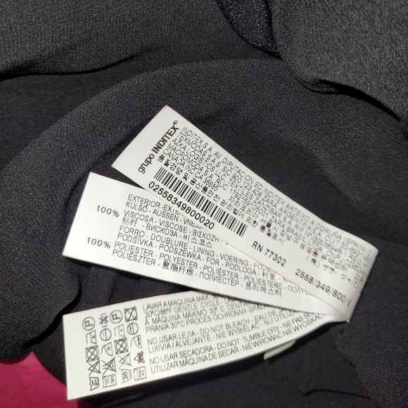 BASIC DRESS SMALL NEW VISCOSE-LINED BLACK CRAPE DRESS WITH ROSE DETAIL - Picture 10 of 14